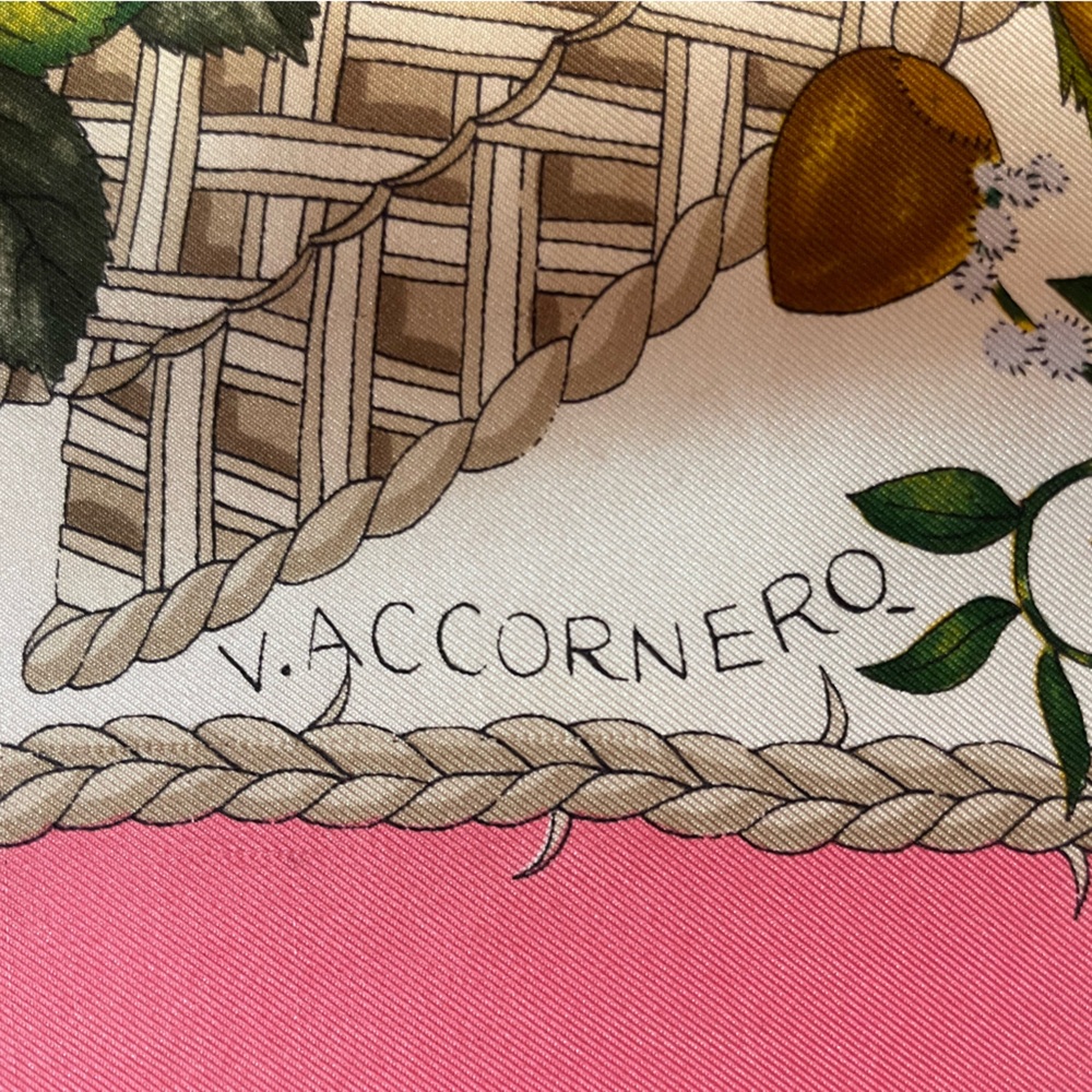 Vintage Gucci Berries and Butterflies Scarf - Picture 3 of 9